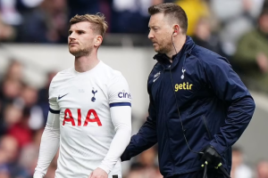 ‘แวร์เนอร์, เดวี่ส์’ เจ็บพลาดช่วยไก่ 5 นัดท้าย