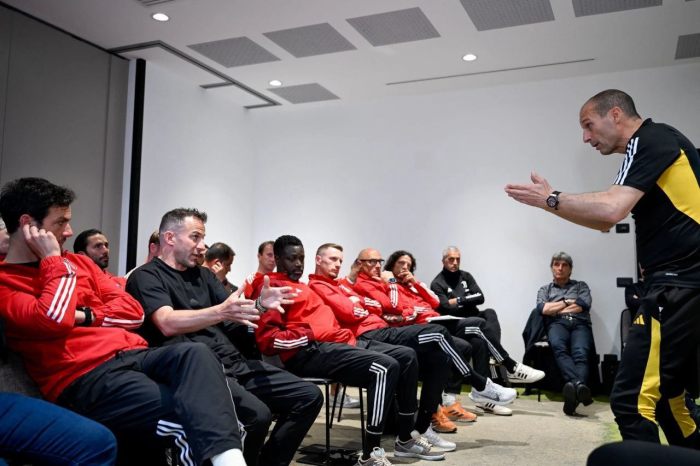 ‘ป๋าเดล’ กลับม้าลายอบรมโค้ชกับ ‘น้ากรี’