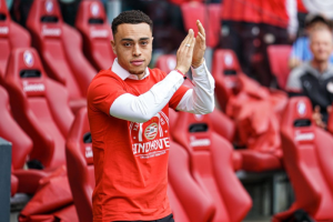 พีเอสวีไม่ซื้อขาด ‘เดสต์’ กลับบาร์ซ่ารักษาเข่า