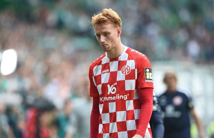 หงส์ประเมินค่าตัว ‘ฟาน เดน เบิร์ก’ 20 ลป.แต่รอ ‘สล็อต’ ตัดสินใจ