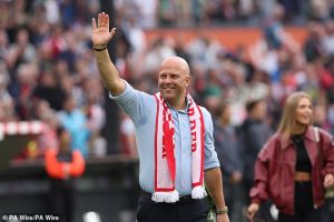 รู้จักมานาน! ลินเดอร์สการันตี ‘สล็อต’ พร้อมพาหงส์บินสูง