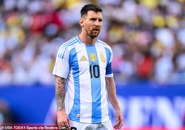 มาร์ชปลุกแคนาดาอย่ากลัวดวล ‘เมสซี่’