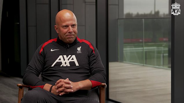 2 ตำนานเช็กมั่น ‘สล็อต’ เก่งพอคุมหงส์