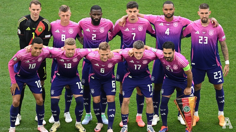 อินทรีเหล็กเผย ‘เสื้อชมพูม่วง’ ทุบสถิติยอดขายไวสุดของชุดเยือน