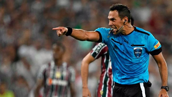 เผยทีมงานเปาฟ้าขาวเป่าเกม ‘ไก่งวง-จอร์เจีย’