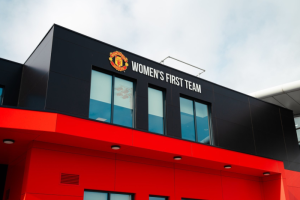 สื่อแฉ ‘แข้งหญิง’ เซ็ง ‘ผี’ สั่งสละอาคารฝึกให้ทีมชาย