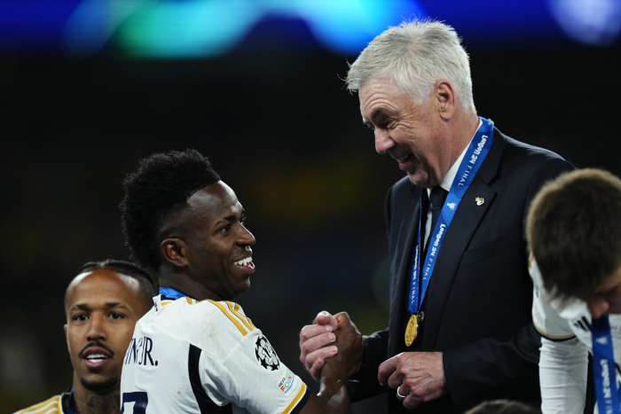 แบ็คอย่างหนา! เปเรซ,อันเช่หนุน ‘วินิ’ บัลลงดอร์