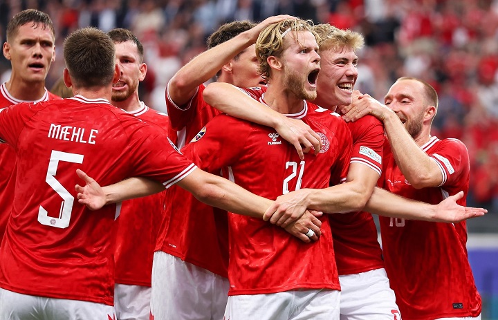 สถิติดันเท่ากันหมด! ยูฟ่าเฟิร์ม ‘โคนม’ จบเหนือ ‘สโลวีเนีย’ เหตุใบเหลืองโค้ช