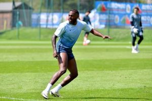 ‘ตาวาเรส’ ลาปืนซบลาซิโอยืมตัวพ่วงซื้อขาด