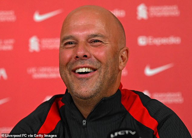 สัมภาษณ์ครั้งแรก! สล็อทชื่นชม ‘หงส์ดีอยู่แล้ว’ ไม่ต้องเปลี่ยนเยอะ