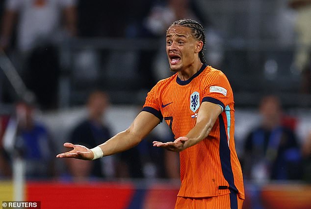 เครื่องร้อน! ผีหวังปาดพี่เสือกระชาก ‘ซิม่อนส์’