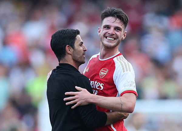 ‘ไรซ์’ เชื่อ ‘พี่ต้า’ เลือกไม่ถูกเชียร์สิงโตหรือกระทิง