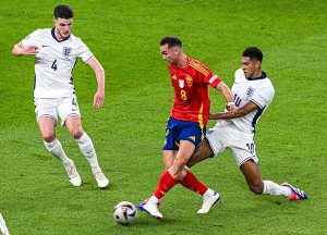 ไม่ใช่โรดรี้! คาร์ร่าชี้ ‘รุยซ์’ ควรได้แข้งยอดเยี่ยมยูโร