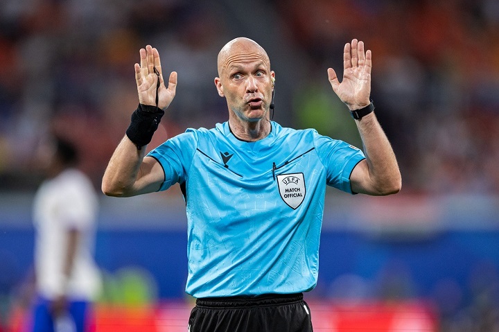 ยูฟ่าจิ้ม ‘เทย์เลอร์,โอลิเวอร์’ เป่าสองคู่แรกยูโรรอบ 8 ทีม