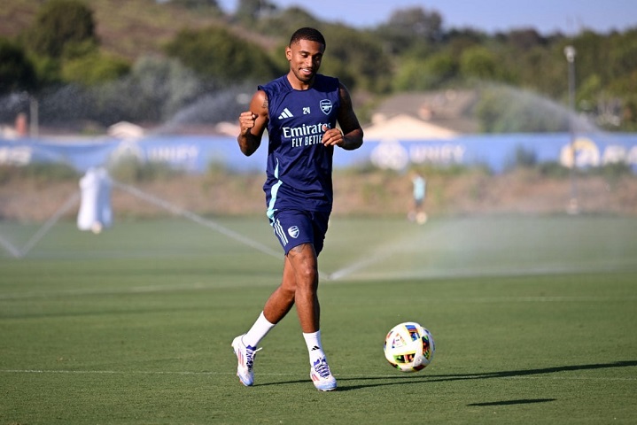 จิ้งจอกถกปืนหวังคว้า ‘เนลสัน’ ยืมพ่วงบังคับซื้อขาด