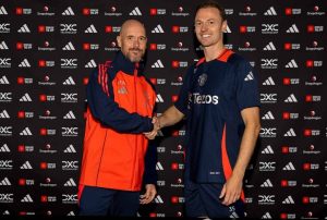 ยังอยู่ต่อ! ‘อีแวนส์’ ต่อสัญญาช่วยผีอีกปี