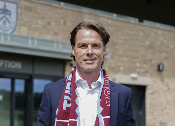 เบิร์นลี่ย์เปิดตัว ‘ปาร์คเกอร์’ กุนซือคนใหม่เซ็น 3 ปี