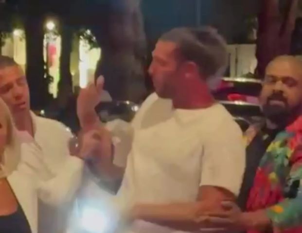 หรือมึงจะเอา! ‘แคร์รอท’ เมากร่างอาละวาดกลางย่านหรู