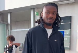 ‘เคเฟรน’ ถึงอิตาลีเข้าตรวจร่างกายซบม้าลาย