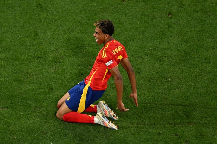 PSG ปัดข่าวยื่น 250 ลย.คว้า ‘ยามาล’