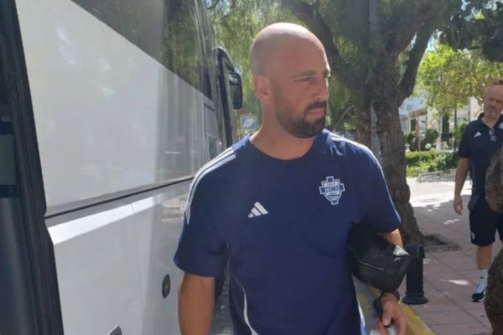 ‘เรน่า’ ร่วมซ้อมโคโม่รอซบถาวร