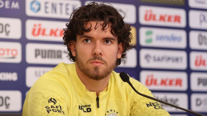 นิวจับฉ่าย! สื่อไก่งวงโหมผีเข้าคุยเฟเนร์คว้า ‘คาดิโอกลู’