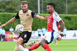 เชซุส,ESR แบ่งยิง! ‘ปืน’ อุ่นสนามปิดอัดโอเรียนท์ 2-0