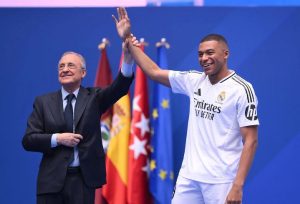 เผยยอดขายเสื้อ ‘ปธ.เป้’ สูงกว่า ‘จู๊ด’ 5 เท่า