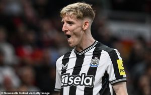 ลุยดิ! คาร์ร่าลุ้นหงส์ตามล่า ‘กอร์ดอน’