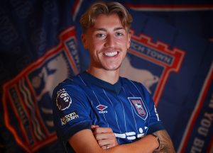 รายที่ 10! อิปสวิชเฟิร์มคว้า ‘คลาร์ก’ ปีกแมวดำ