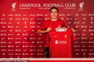 หงส์รอลุ้น ‘เคียซ่า’ เยือนผี, พาเลซยังไร้แข้งใหม่ดวลสิงห์…ปรีวิว พรีเมียร์ลีก