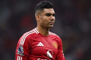 กัลลาสเตือน ‘คาร์ร่า’ วิจารณ์ ‘คาเซมิโร่’ หนักเกิน