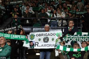 นับถอยหลัง! แฟนสปอร์ติ้งร่วมส่งข้อความอำลา ‘อโมริม’