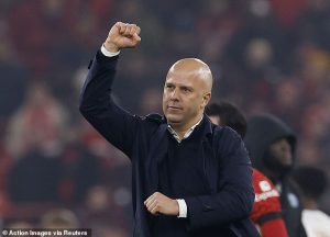 ‘สล็อท’ รับไม่คิดพาหงส์สตาร์ตหล่อสุด