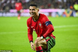 ‘โด้’ ร่วมอวยพร ‘พี่เจ๋ง’ กุมบังเหียนผี