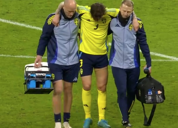 ‘ลินเดเลิฟ’ เจ็บจากทีมชาติอาจพลาดนัดแรกพี่เจ๋ง