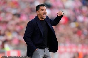 จัดเต็ม! ‘โค้ชกิโรน่า’ เน้นแผนเจอหงส์ต้องเล่นดุดัน