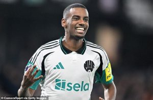 ฮาวมั่นใจผลงานสาลิกาโน้มน้าว ‘อิซาค’ อยู่ต่อได้