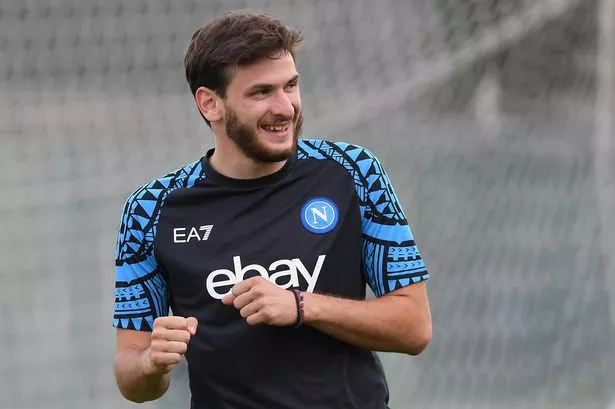 หงส์โยงสนทาบ ‘ควิชา’ ตัวแทน ‘บังโม’