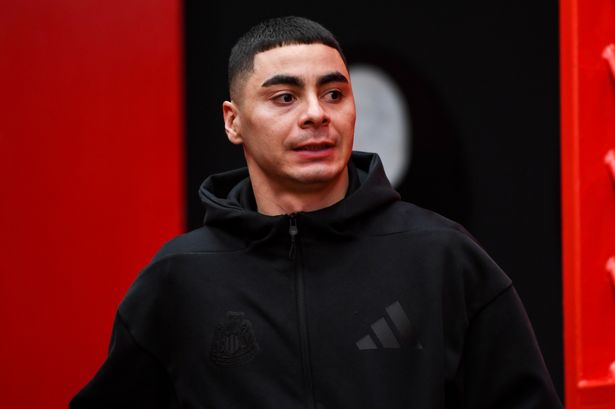 ‘อัลมิรอน’ เนื้อหอม 5 ทีมติดต่อดึงร่วมทัพ