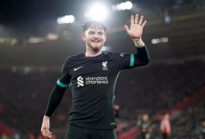 หงส์ปักป้ายพร้อมขาย ‘เอลเลียต’ 40 ลป.