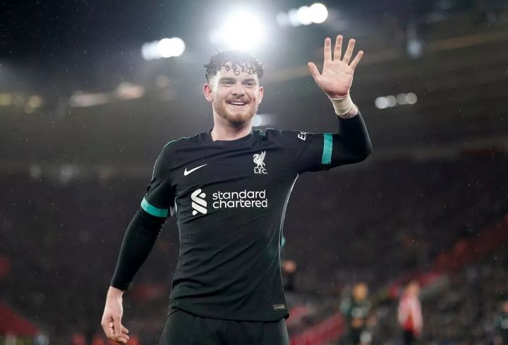 หงส์ปักป้ายพร้อมขาย ‘เอลเลียต’ 40 ลป.