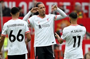 ‘สล็อท’ ย้ำเรื่องสัญญา ‘VVD,โม,เทรนท์’ ไม่กระทบหงส์