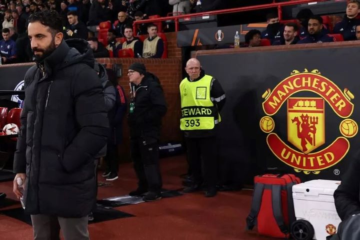 หึ่ง ‘บอสเจ๋ง’ ไม่ปลื้มผียังนิ่งเสริมทัพหน้าหนาว