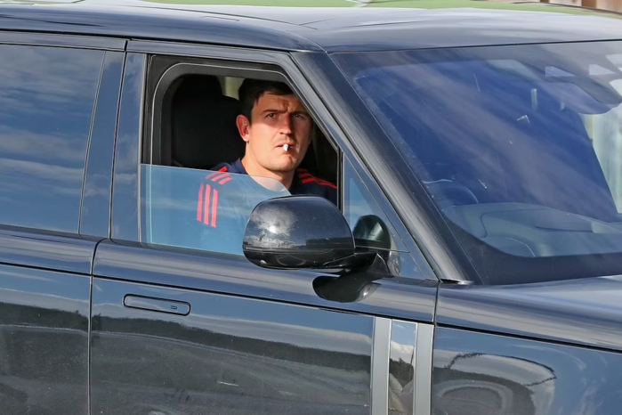 ‘แม็กไกวร์’ โดนห้ามขับ 56 วันหลังซิ่งใต้รันเวย์