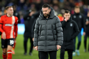 ‘เอ็ดเวิร์ดส์’ ลากุนซือ ‘ลูตัน’ จมท้ายตารางชปช.