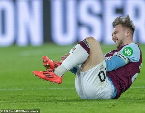 ‘โลเป’ ส่งกำลังใจ ‘โบเวน’ ฟื้นตัวกระดูกเท้าร้าว