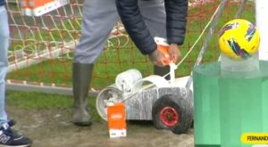 นวัตกรรม! ทีมลีกรองฝอยทองใช้ ‘นม’ ซ่อมเส้นสนาม