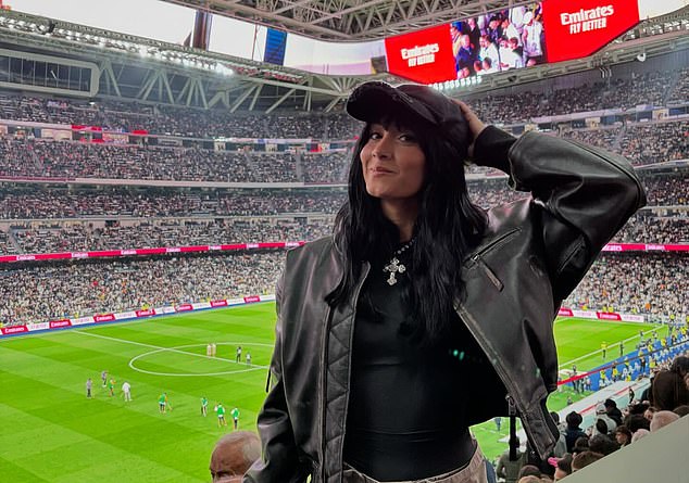 หัวกระไดไม่แห้ง! หึ่ง ‘จู๊ด’ ซุ่มปลูกต้นรักใหม่ป๊อปสตาร์สาว