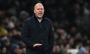 ไม่ได้มาเล่นๆ! ‘สล็อท’ หยอด ‘เจ้าป่า’ ทีมลุ้นแชมป์